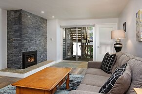 Timber Ridge Unit 2e 1 Bedroom Condo by RedAwning