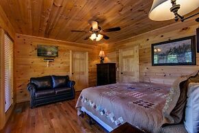 Grand View Lodge - 10 Bedrooms, 10 Baths, Sleeps 44 Home by RedAwning