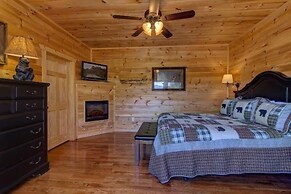 Grand View Lodge - 10 Bedrooms, 10 Baths, Sleeps 44 Home by RedAwning