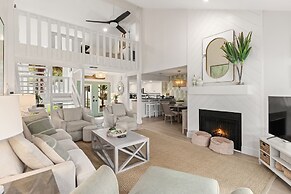 418 Linkside Drive 4 Bedroom Home by RedAwning