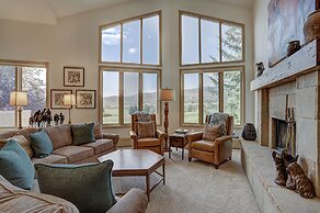 2br In The Seasons At Arrowhead-vaulted Ceilings 2 Bedroom Condo by Re