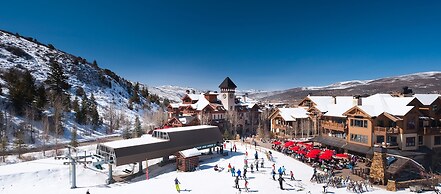 Elegant Updated 3 Bedroom Condo At One Arrowhead Place Condo by RedAwn