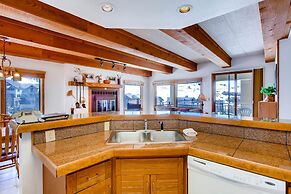 2BR View of Mt. Crested Butte and Lift - No Cleaning Fee! by RedAwning