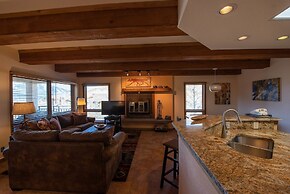 View Of Red Mountain From 2 Br  2 Bedroom Condo - No Cleaning Fee! by 