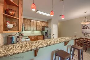 Riverview Terrace Rg 203 3 Bedroom Condo by RedAwning