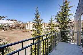 Unique & Modern 3 Br/2ba - Ski-in/ski-out 3 Bedroom Condo - No Cleanin