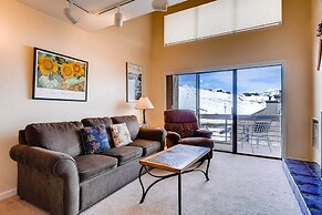 1 Br + Loft With Mountain Views 1 Bedroom Condo - No Cleaning Fee! by 