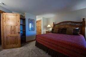 Mountain-contemporary 2 Br  2 Bedroom Condo - No Cleaning Fee! by RedA
