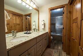 Mountain-contemporary 2 Br  2 Bedroom Condo - No Cleaning Fee! by RedA