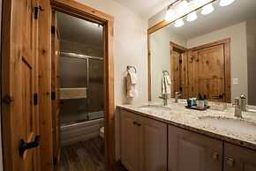 Mountain-contemporary 2 Br  2 Bedroom Condo - No Cleaning Fee! by RedA