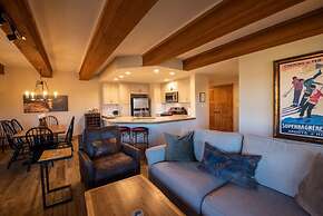 Mountain-contemporary 2 Br  2 Bedroom Condo - No Cleaning Fee! by RedA