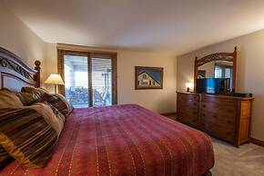 Mountain-contemporary 2 Br  2 Bedroom Condo - No Cleaning Fee! by RedA