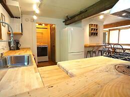 Secluded 6 Acre Property near Mountain Road