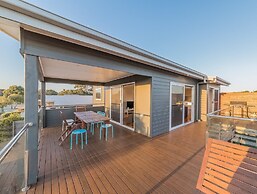 7 Boardwalk Lakeside in Cowes