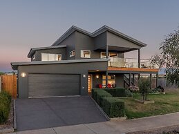 7 Boardwalk Lakeside in Cowes