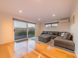 7 Boardwalk Lakeside in Cowes