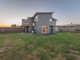 7 Boardwalk Lakeside in Cowes