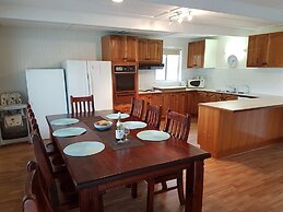 53 Honeysuckle in Silverleaves