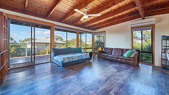 9 Boat Creek by the beach in Ventnor