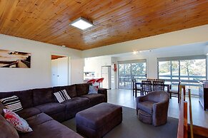 47 Anderson with Pool in Cowes