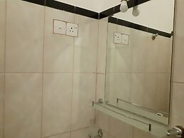 Golden Pearl Safari Villa