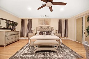 Walk to Beach Spacious Estate with Hot Tub & Game Room