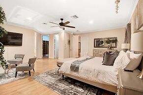 Walk to Beach Spacious Estate with Hot Tub & Game Room