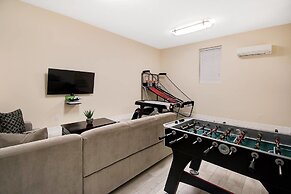 Walk to Beach Spacious Estate with Hot Tub & Game Room