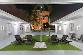 Beach Inn by DesignedVR