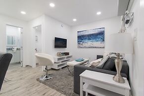 Beach Inn by DesignedVR