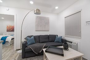 Beach Inn by DesignedVR