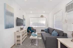 Beach Inn by DesignedVR