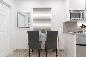 Beach Inn by DesignedVR