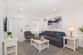 Beach Inn by DesignedVR