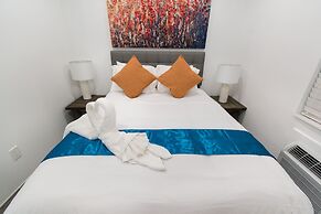 Beach Inn by DesignedVR