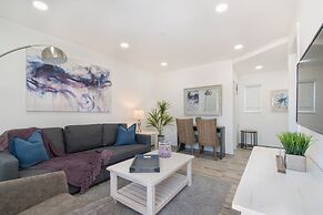 Beach Inn by DesignedVR