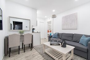 Beach Inn by DesignedVR