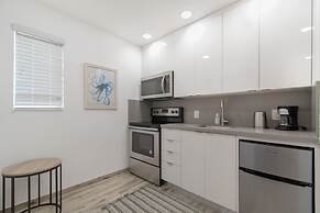 Beach Inn by DesignedVR