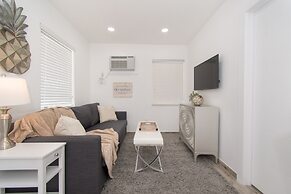 Beach Inn by DesignedVR