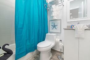 Beach Inn by DesignedVR