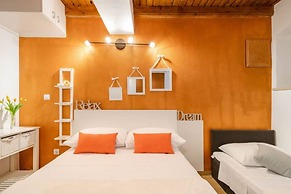 Melek Accommodations