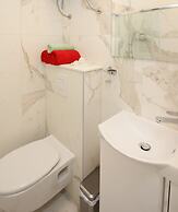 Melek Accommodations