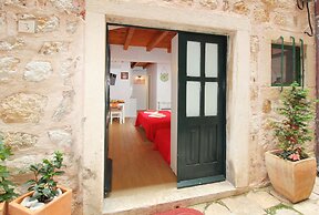 Melek Accommodations