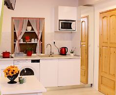 Melek Accommodations