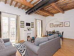 RSH Trevi Fountain Luxury Apartment