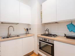 RSH Trevi Fountain Luxury Apartment