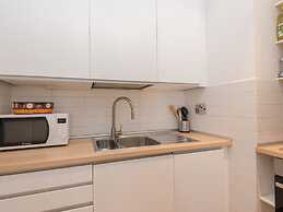 RSH Trevi Fountain Luxury Apartment