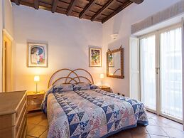 RSH Trevi Fountain Apartment 2