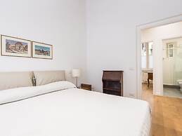 RSH San Cosimato Luxury Bright Apartment