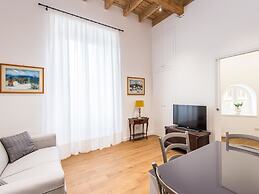 RSH San Cosimato Luxury Bright Apartment